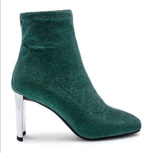Lola Cruz green metallic sock boot size 7
